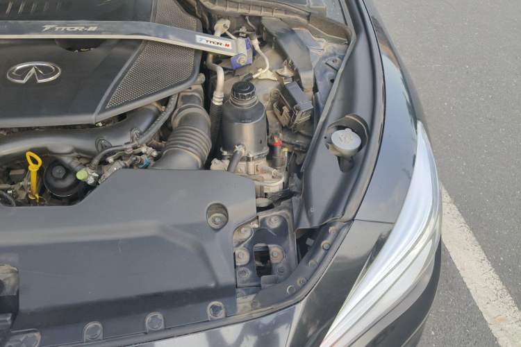 Used Infiniti Q50L 2021 2.0T Comfort Edition Engine Bay Left