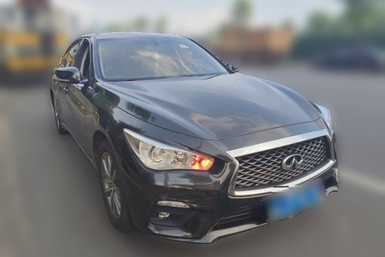 Used Infiniti Q50L 2021 2.0T Comfort Edition Front Right 45 Deg