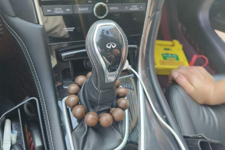 Used Infiniti Q50L 2021 2.0T Comfort Edition Gear Lever