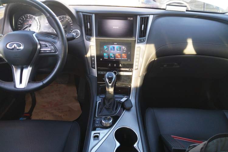 Used Infiniti Q50L 2021 2.0T Enjoyment Edition Audio And AC Panel