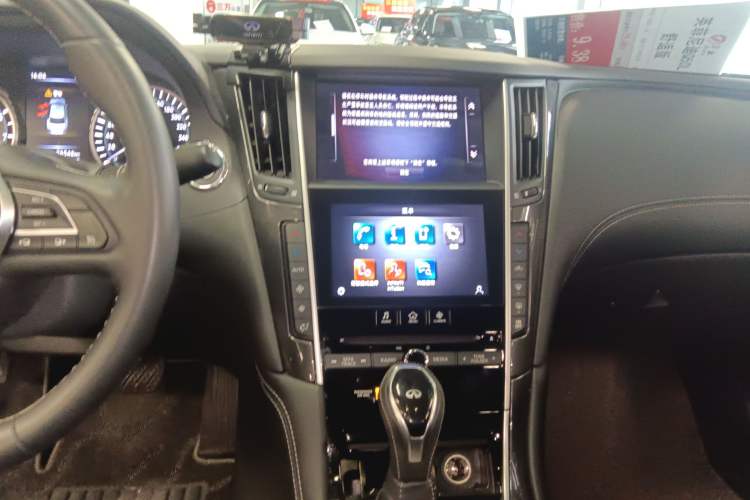 Used Infiniti Q50L 2021 2.0T Comfort Edition Audio And AC Panel