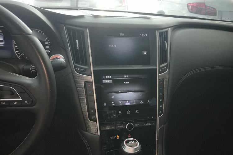 Used Infiniti Q50L 2021 2.0T Enjoyment Edition Center Console