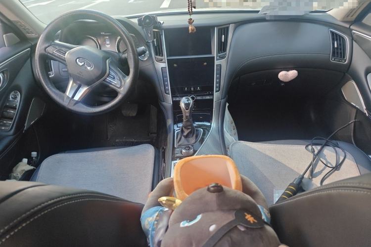 Used Infiniti Q50L 2021 2.0T Enjoyment Edition Center Console