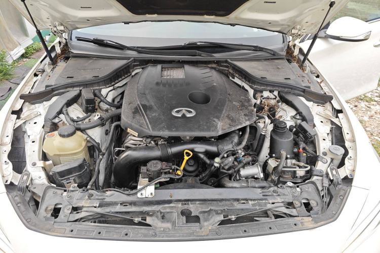 Used Infiniti Q50L 2021 2.0T Comfort Edition Engine Bay