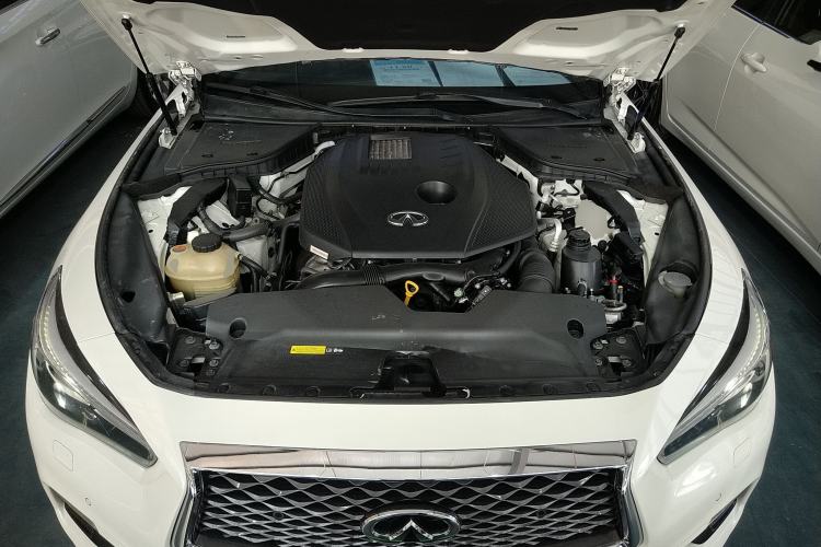 Used Infiniti Q50L 2021 2.0T Enjoyment Edition Engine Bay