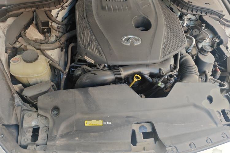 Used Infiniti Q50L 2021 2.0T Enjoyment Edition Engine Bay