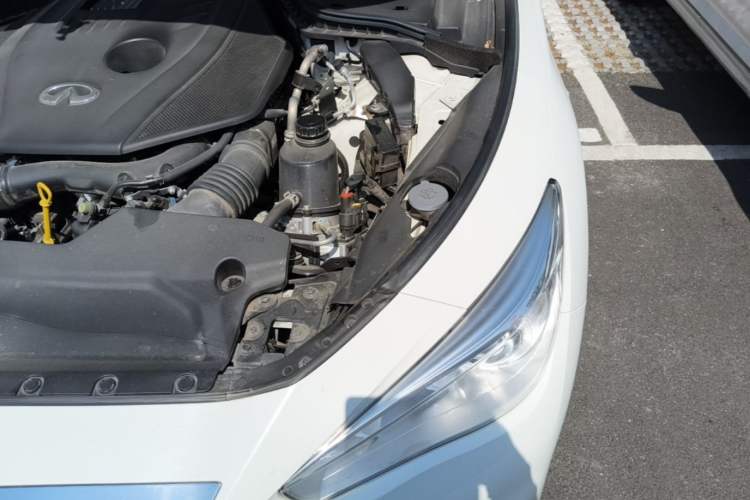 Used Infiniti Q50L 2021 2.0T Comfort Edition Engine Bay Left