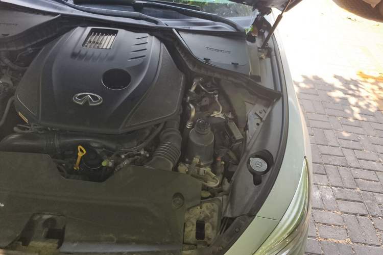Used Infiniti Q50L 2021 2.0T Comfort Edition Engine Bay Left
