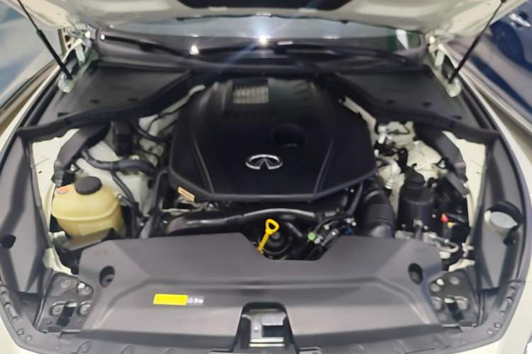 Used Infiniti Q50L 2021 2.0T Enjoyment Edition Engine Bay