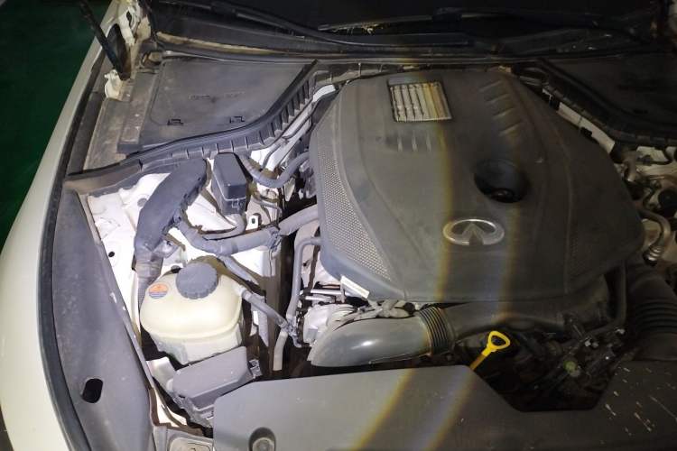 Used Infiniti Q50L 2021 2.0T Enjoyment Edition Engine Bay Right
