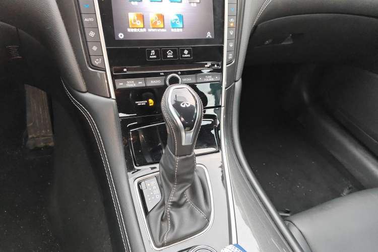 Used Infiniti Q50L 2021 2.0T Comfort Edition Gear Lever