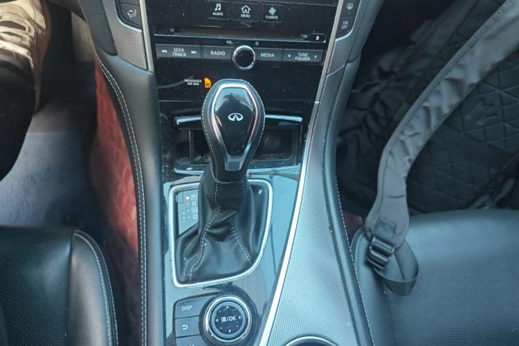 Used Infiniti Q50L 2021 2.0T Enjoyment Edition Gear Lever