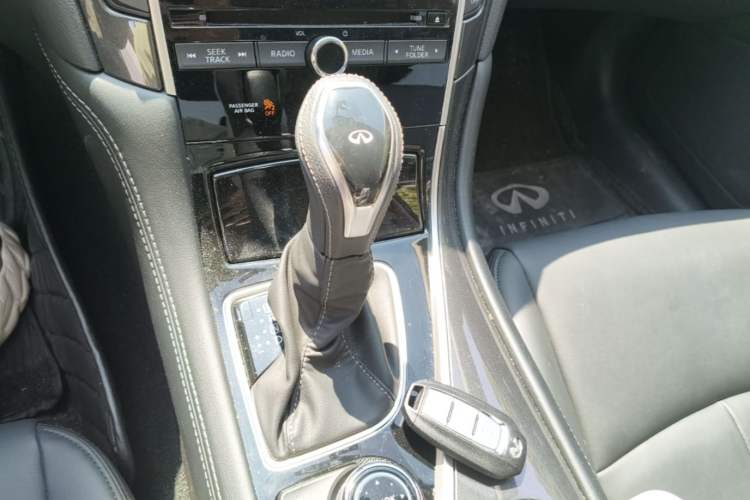 Used Infiniti Q50L 2021 2.0T Comfort Edition Gear Lever