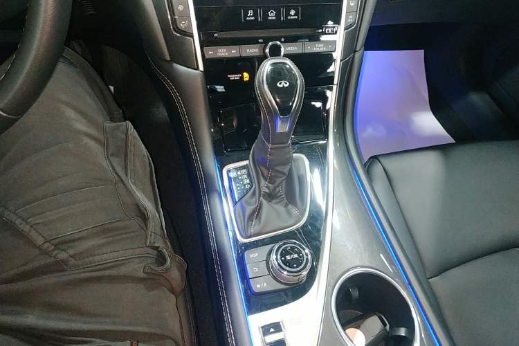 Used Infiniti Q50L 2021 2.0T Comfort Edition Gear Lever