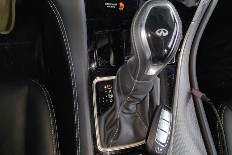 Used Infiniti Q50L 2021 2.0T Enjoyment Edition Gear Lever
