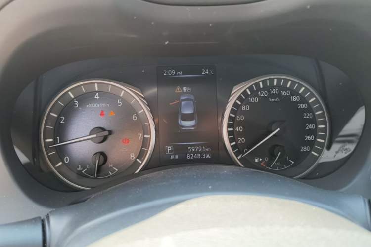 Used Infiniti Q50L 2021 2.0T Comfort Edition Instrument Cluster