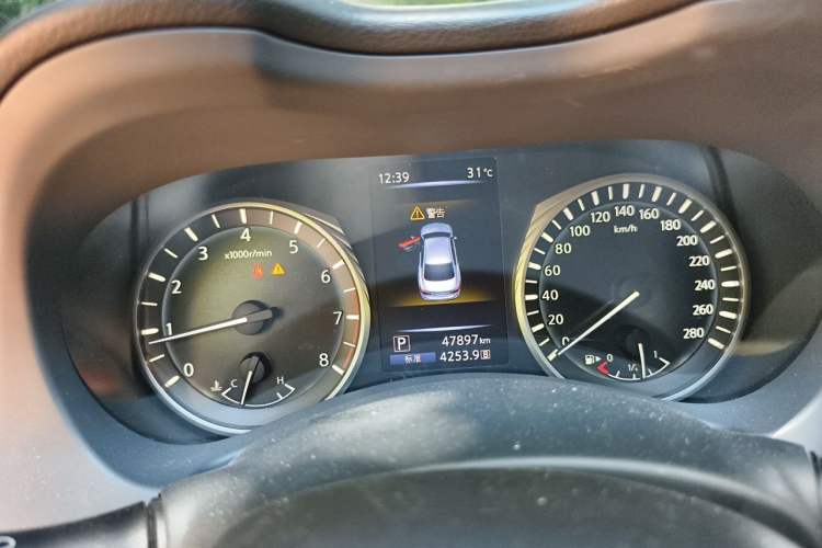 Used Infiniti Q50L 2021 2.0T Comfort Edition Instrument Cluster