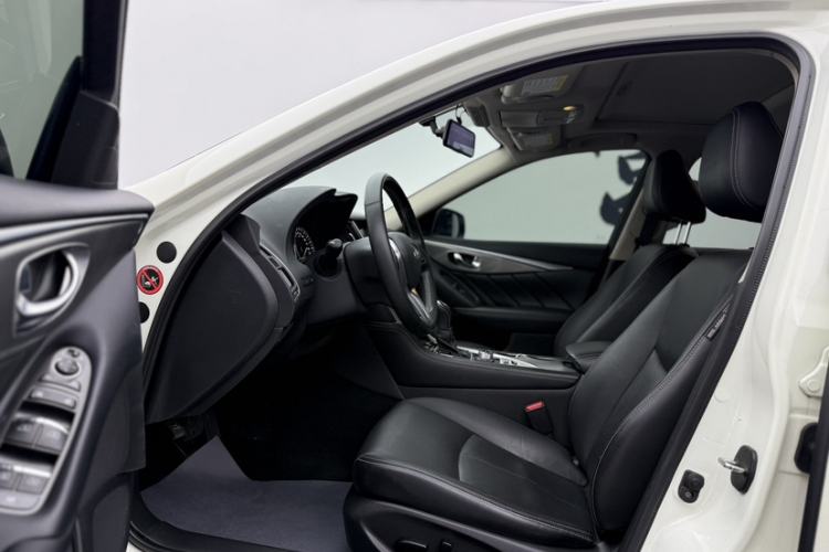 Used Infiniti Q50L 2021 2.0T Enjoyment Edition Interior 2