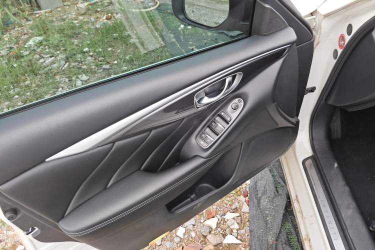 Used Infiniti Q50L 2021 2.0T Comfort Edition Left Front Door Interior