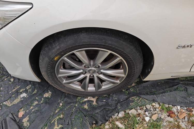 Used Infiniti Q50L 2021 2.0T Comfort Edition Left Front Wheel Hub