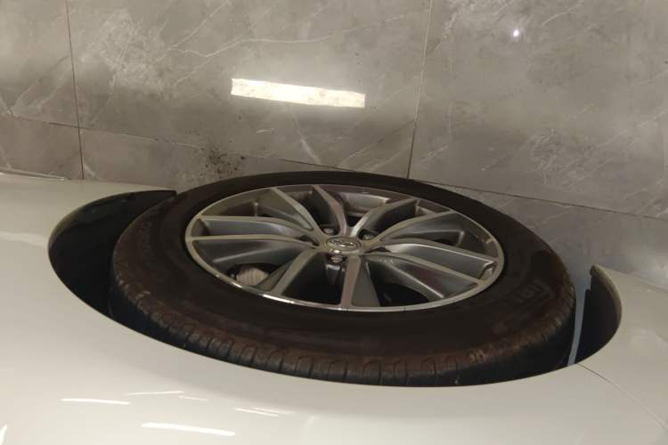 Used Infiniti Q50L 2021 2.0T Comfort Edition Left Front Wheel Hub