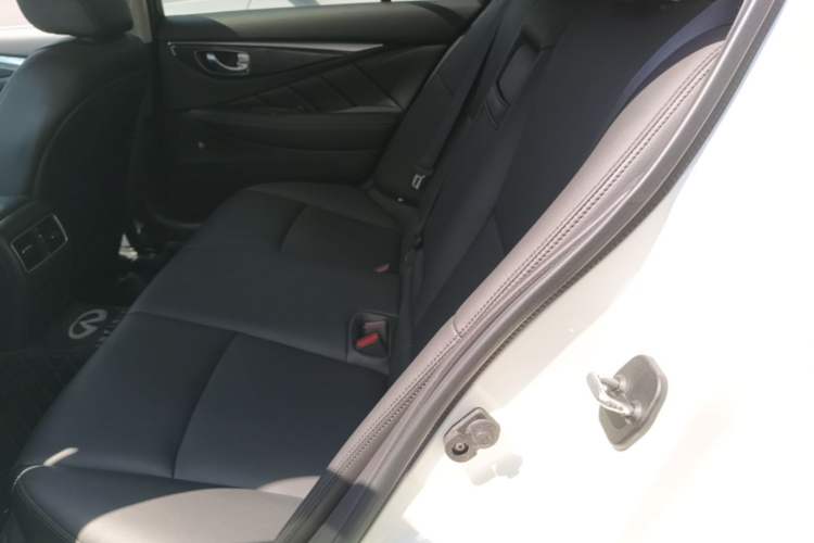 Used Infiniti Q50L 2021 2.0T Comfort Edition Left Rear Seat