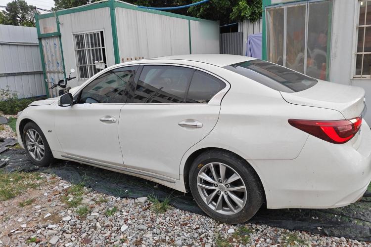 Used Infiniti Q50L 2021 2.0T Comfort Edition Left Side