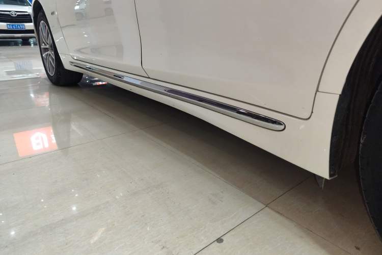 Used Infiniti Q50L 2021 2.0T Comfort Edition Left Side Sill