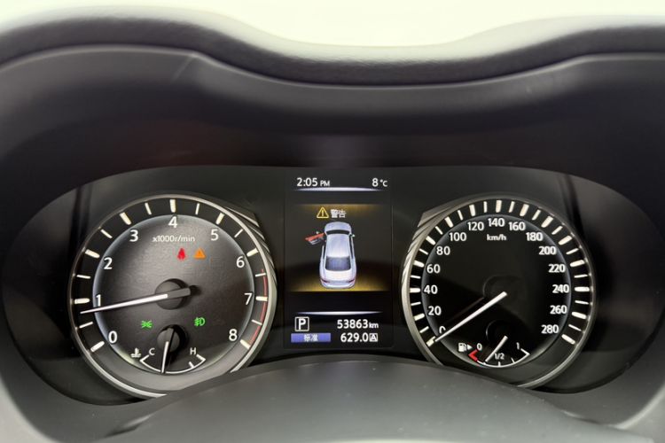 Used Infiniti Q50L 2021 2.0T Enjoyment Edition Odometer Close Up