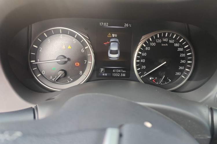 Used Infiniti Q50L 2021 2.0T Enjoyment Edition Odometer Close Up