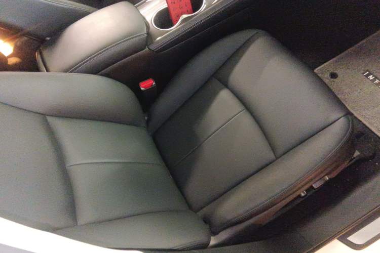 Used Infiniti Q50L 2021 2.0T Comfort Edition Right Front Seat