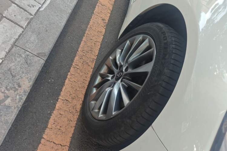 Used Infiniti Q50L 2021 2.0T Enjoyment Edition Right Front Wheel Hub