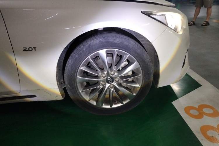 Used Infiniti Q50L 2021 2.0T Enjoyment Edition Right Front Wheel Hub