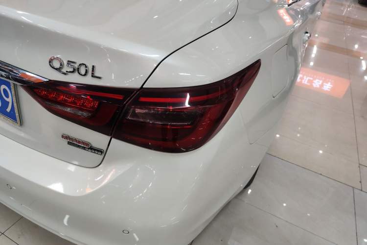 Used Infiniti Q50L 2021 2.0T Comfort Edition Right Rear Taillight