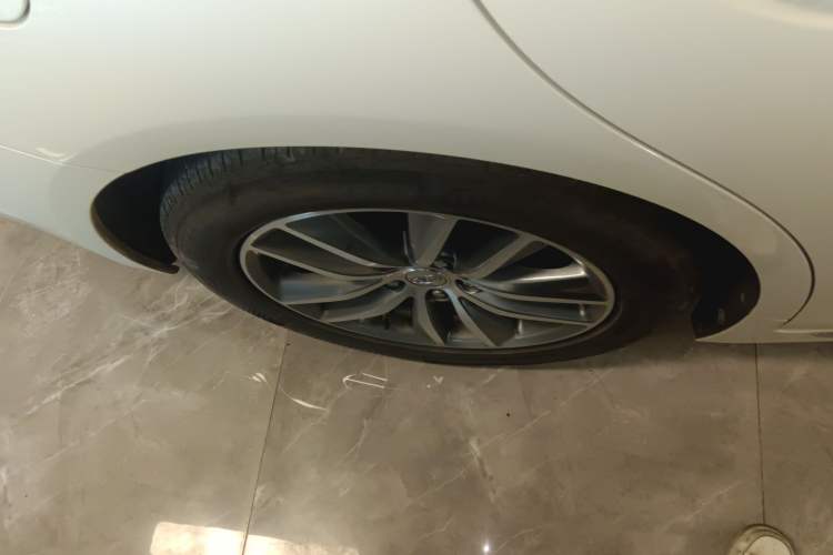 Used Infiniti Q50L 2021 2.0T Comfort Edition Right Rear Wheel Hub