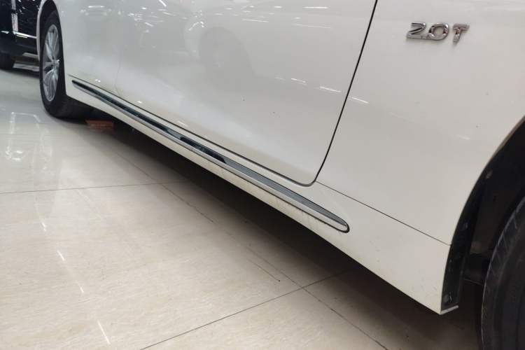 Used Infiniti Q50L 2021 2.0T Comfort Edition Right Side Sill