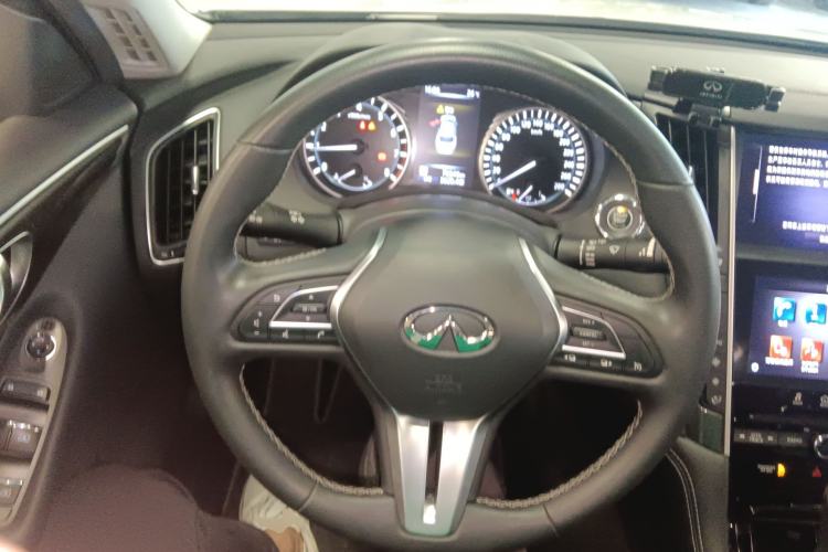 Used Infiniti Q50L 2021 2.0T Comfort Edition Steering Wheel