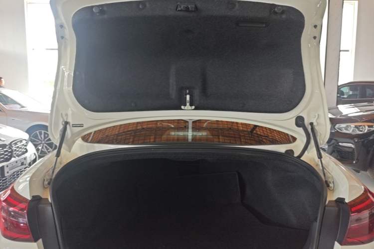 Used Infiniti Q50L 2021 2.0T Enjoyment Sport Edition Trunk
