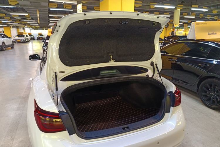 Used Infiniti Q50L 2021 2.0T Enjoyment Edition Trunk