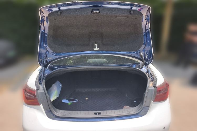 Used Infiniti Q50L 2021 2.0T Comfort Edition Trunk