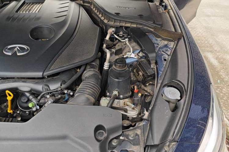 Used Infiniti Q50L 2022 2.0T Enjoyment Edition Engine Bay Left