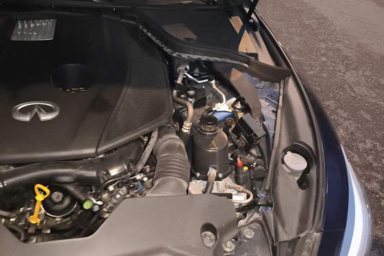 Used Infiniti Q50L 2022 2.0T Enjoyment Edition Engine Bay Left
