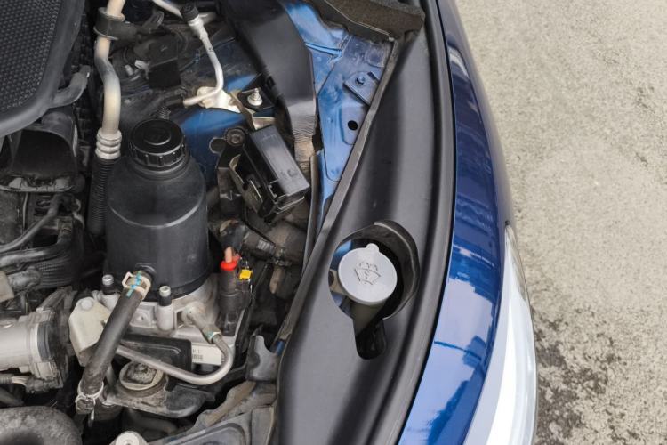 Used Infiniti Q50L 2022 2.0T Enjoyment Sport Edition Engine Bay Left