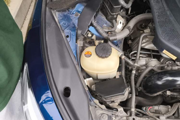 Used Infiniti Q50L 2022 2.0T Enjoyment Sport Edition Engine Bay Right