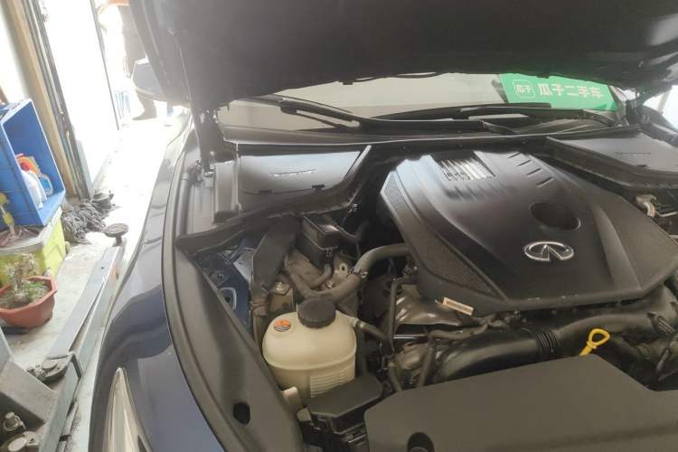 Used Infiniti Q50L 2022 2.0T Enjoyment Sport Edition Engine Bay Right