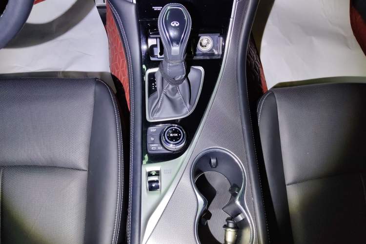 Used Infiniti Q50L 2022 2.0T Enjoyment Sport Edition Gear Lever