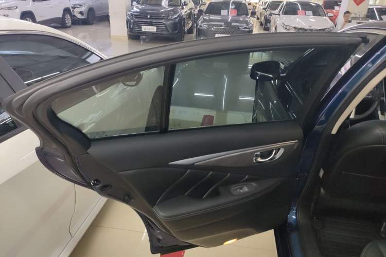 Used Infiniti Q50L 2022 2.0T Enjoyment Edition Interior 8