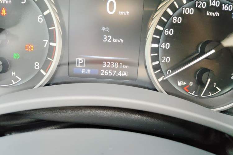 Used Infiniti Q50L 2022 2.0T Enjoyment Edition Odometer Close Up