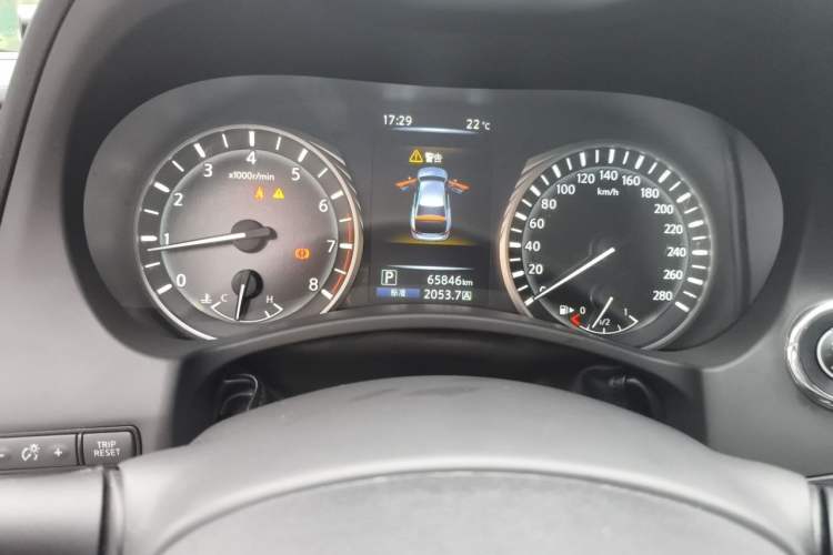 Used Infiniti Q50L 2022 2.0T Enjoyment Sport Edition Odometer Close Up