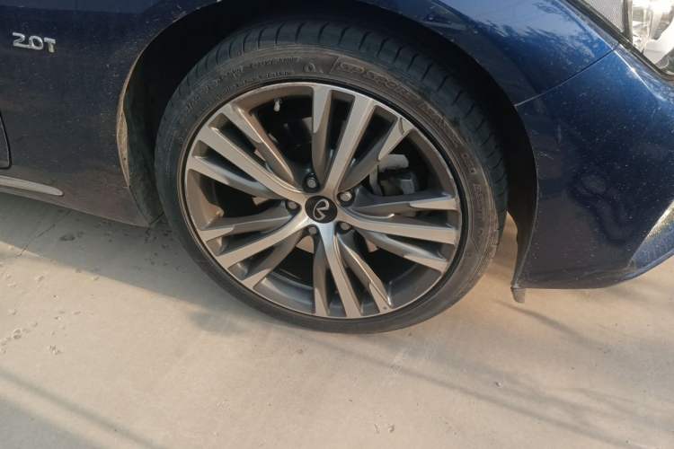 Used Infiniti Q50L 2022 2.0T Enjoyment Edition Right Front Wheel Hub
